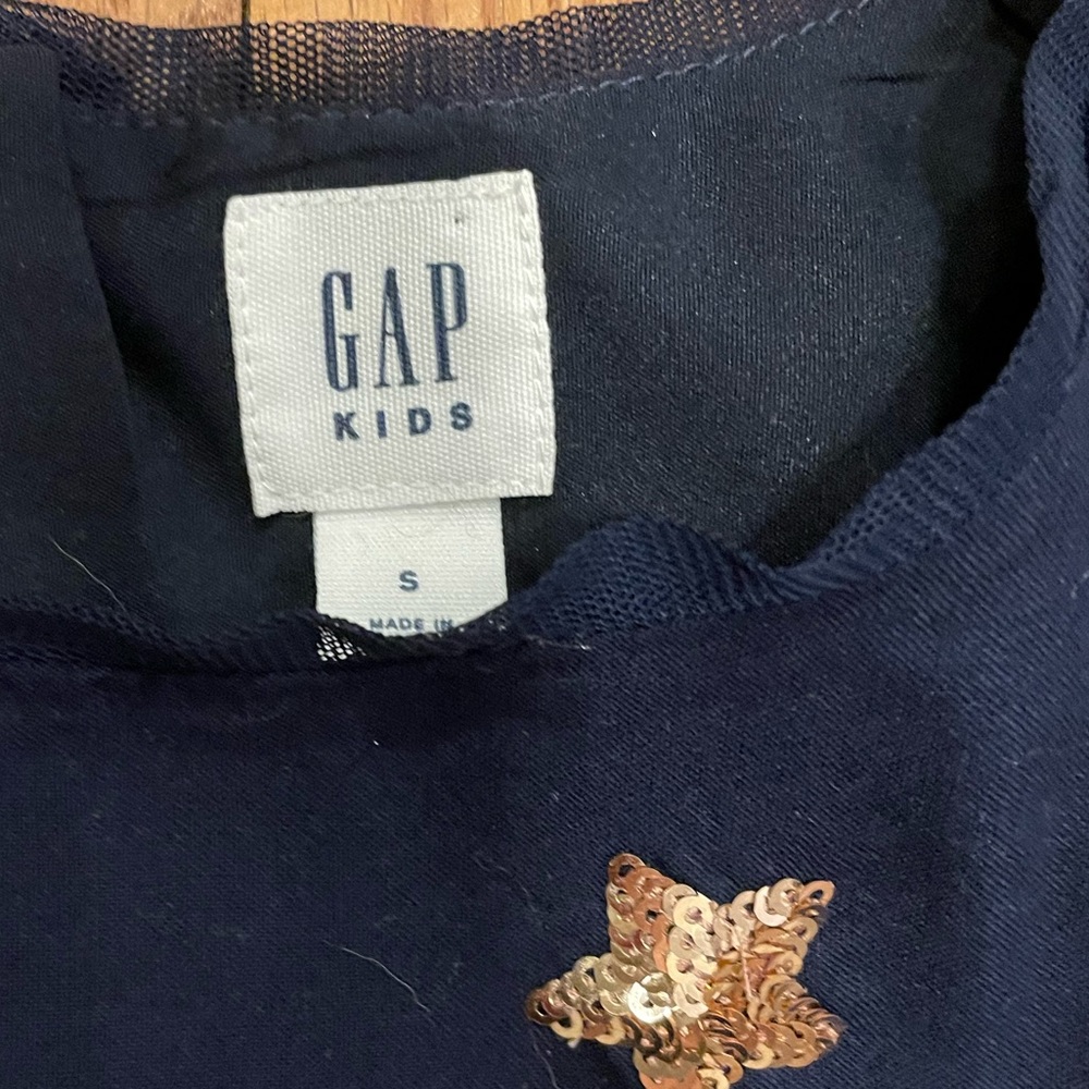 NWOT Gap Kids Navy Short Sleeve Fit & Flare Dress with Gold Sequin Stars, Size S - Picture 4 of 4